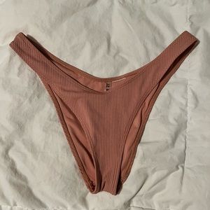 Ribbed high-cut bikini bottoms